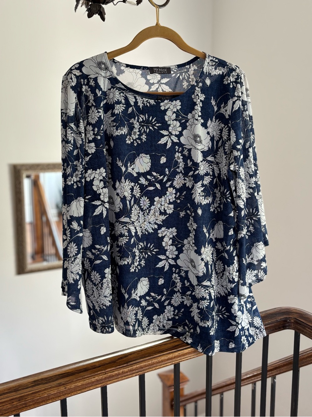 Mr. Max XL Navy and White Floral Tunic Top with matching camisole